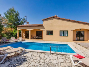 Отель Holiday Home Mas Pere  Калонже